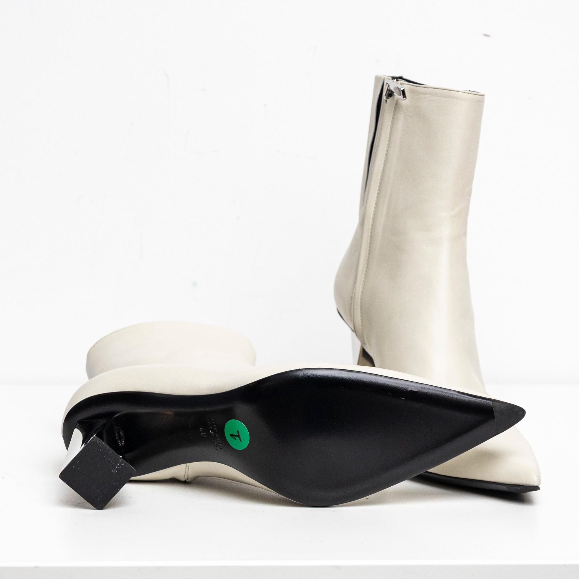 Prism Boots White EU40 #1 (Like New)