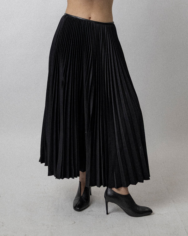 Pleated Squid Skirt Black Waist 29''